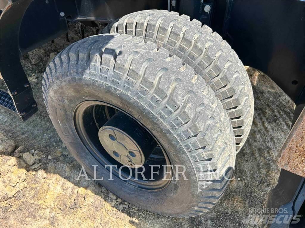CAT M320F Колісні екскаватори