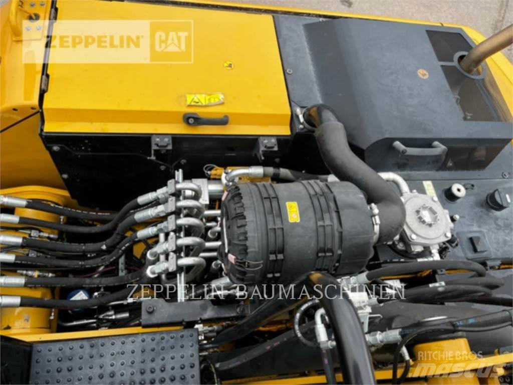 CAT MH3022-06C Екскаватори для знесення споруд