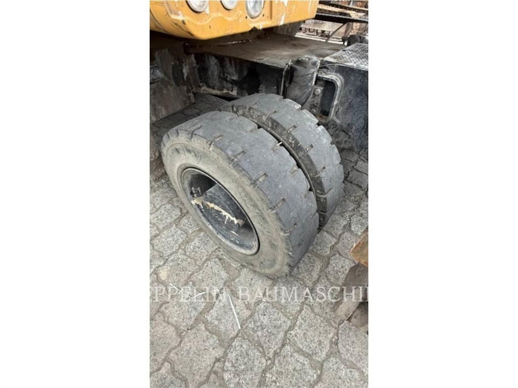 CAT MH3022-06C Екскаватори для знесення споруд