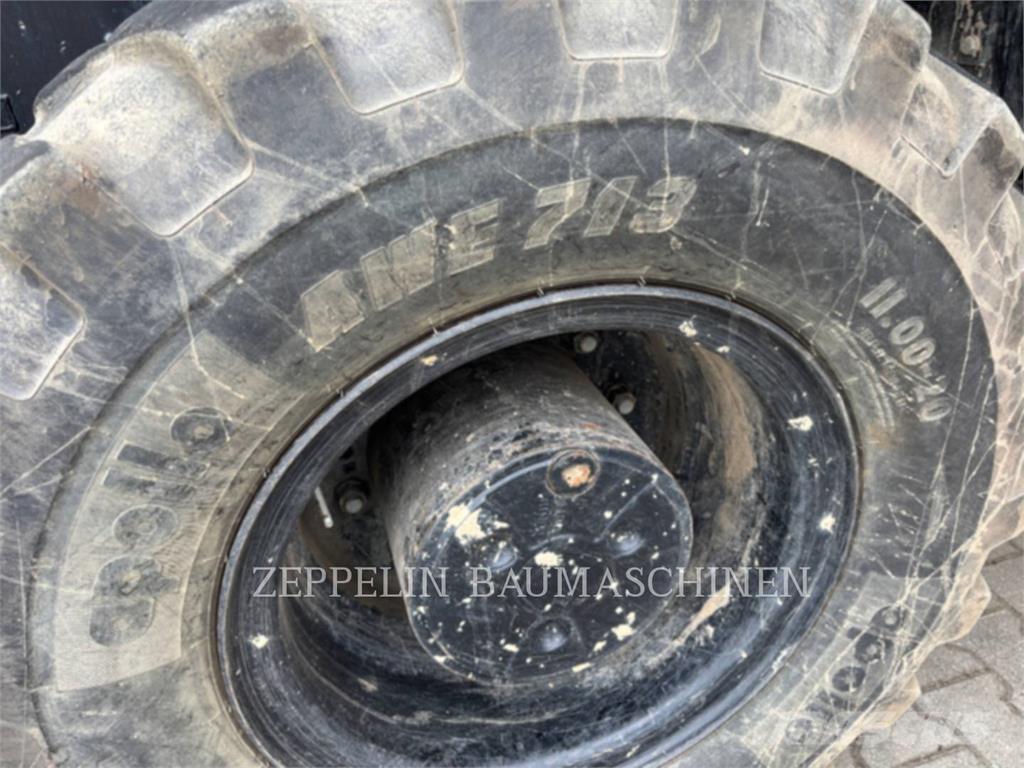 CAT MH3024-07A Екскаватори для знесення споруд