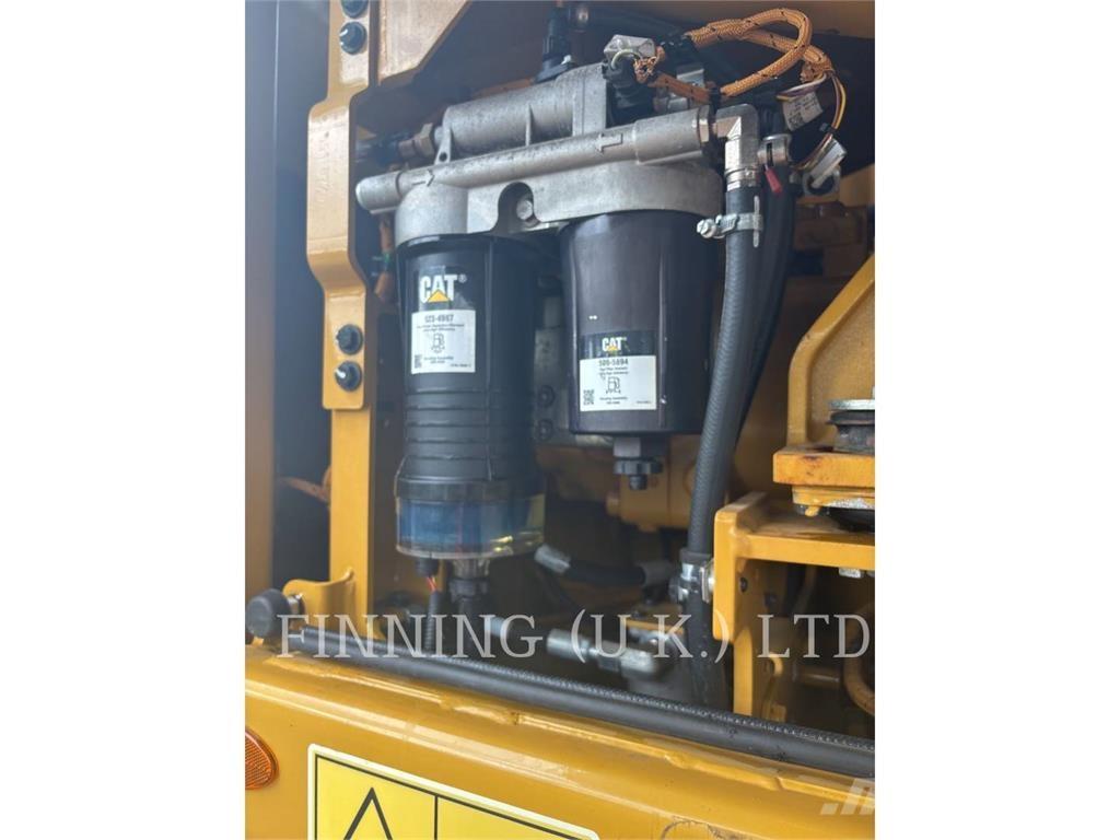 CAT MH3024 07W Колісні екскаватори