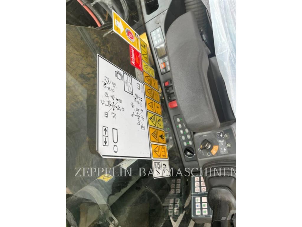 CAT MH3026-06C Екскаватори для знесення споруд