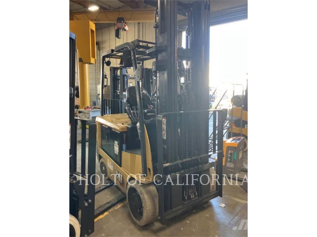 CAT MITSUBISHI EC30LN3 Електронавантажувачі