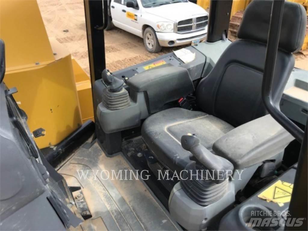 CAT PL61 Трубоукладачі