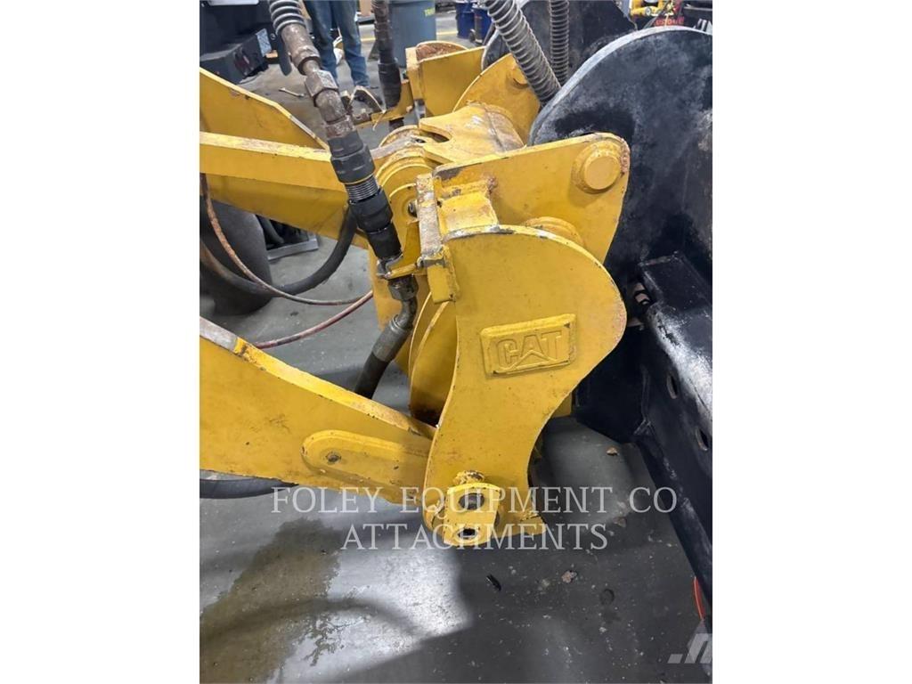 CAT QC930MT Фронтальні навантажувачі