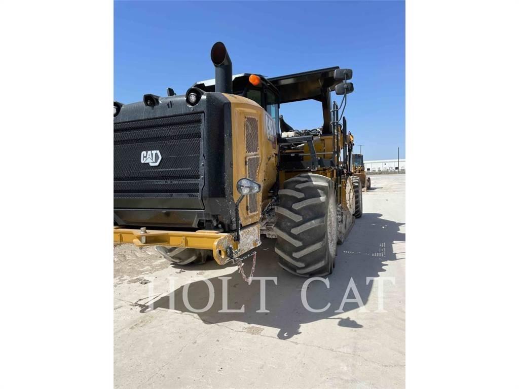 CAT RM400 CAB Ресайклери