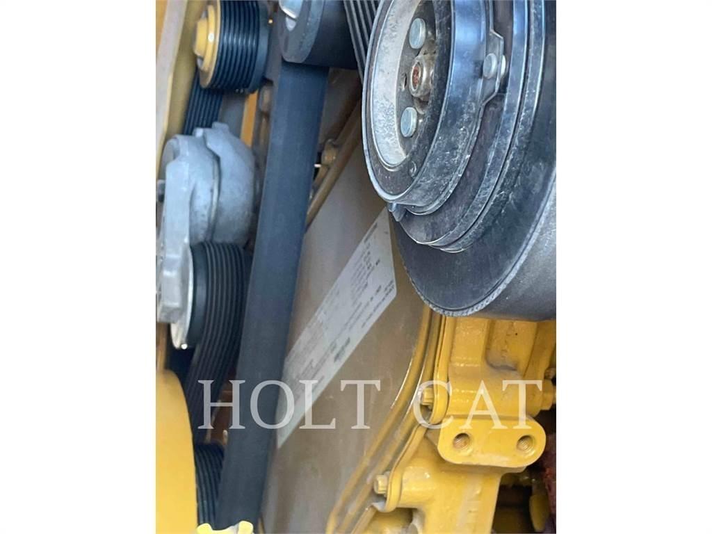 CAT RM400 CAB Ресайклери