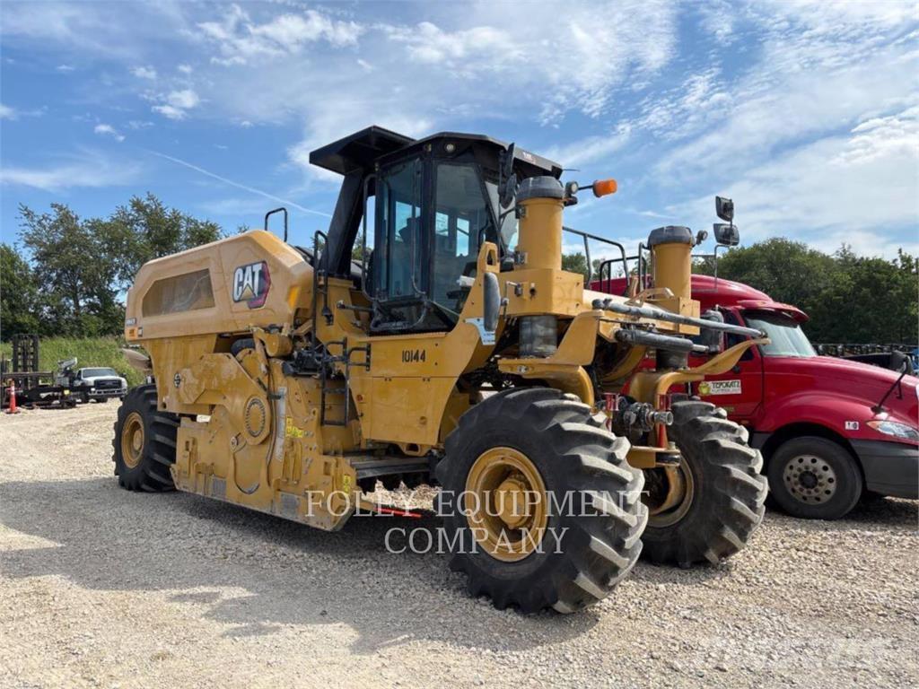 CAT RM600-01 Асфальтовкладачі
