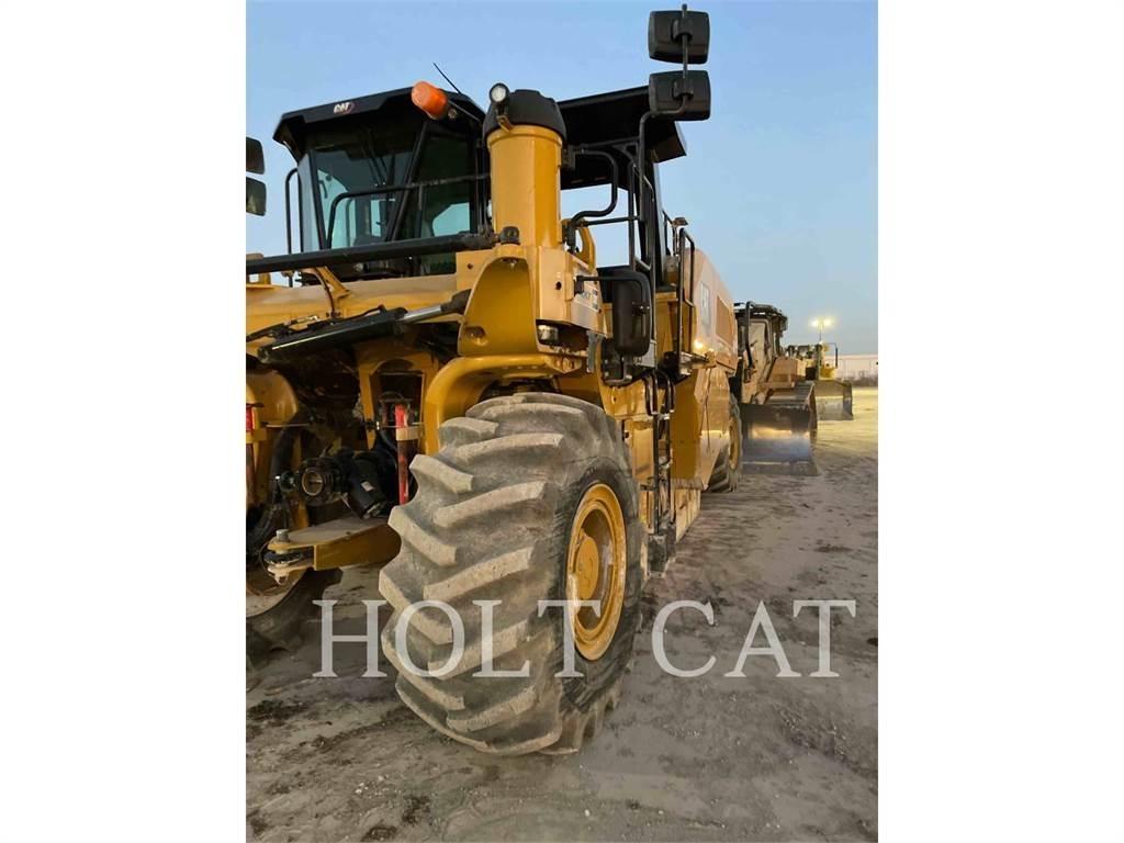 CAT RM800 Ресайклери