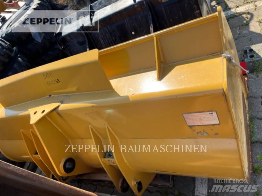 CAT SCHAUFEL CAT 918M Ковші