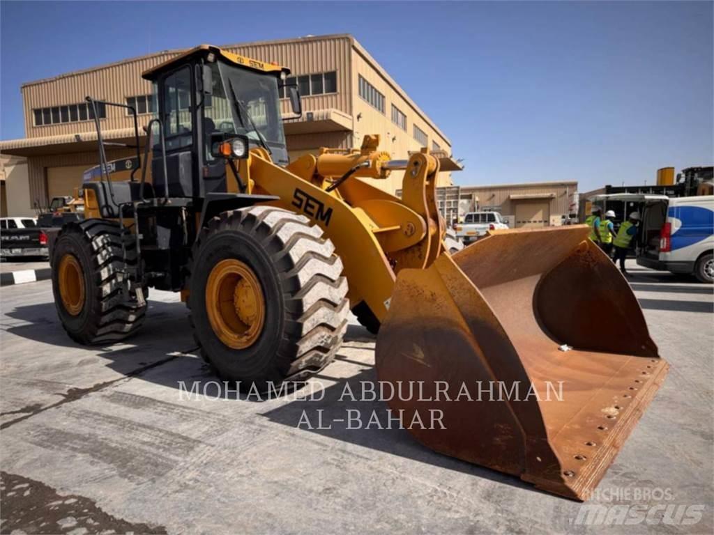 CAT SEM660D Фронтальні навантажувачі
