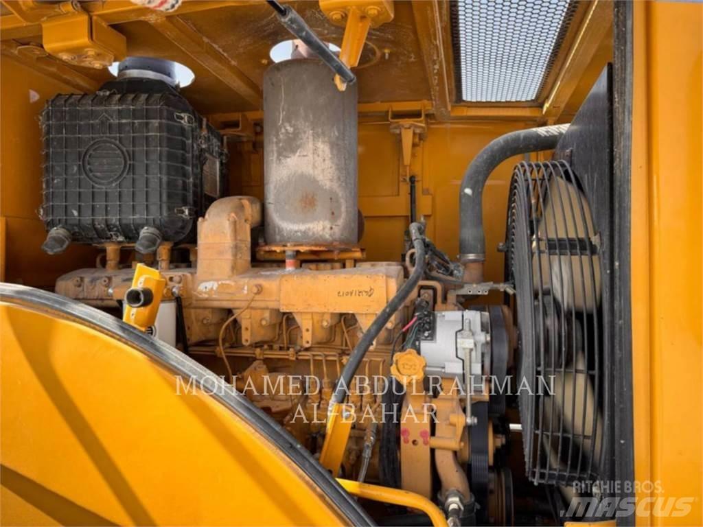 CAT SEM660D Фронтальні навантажувачі