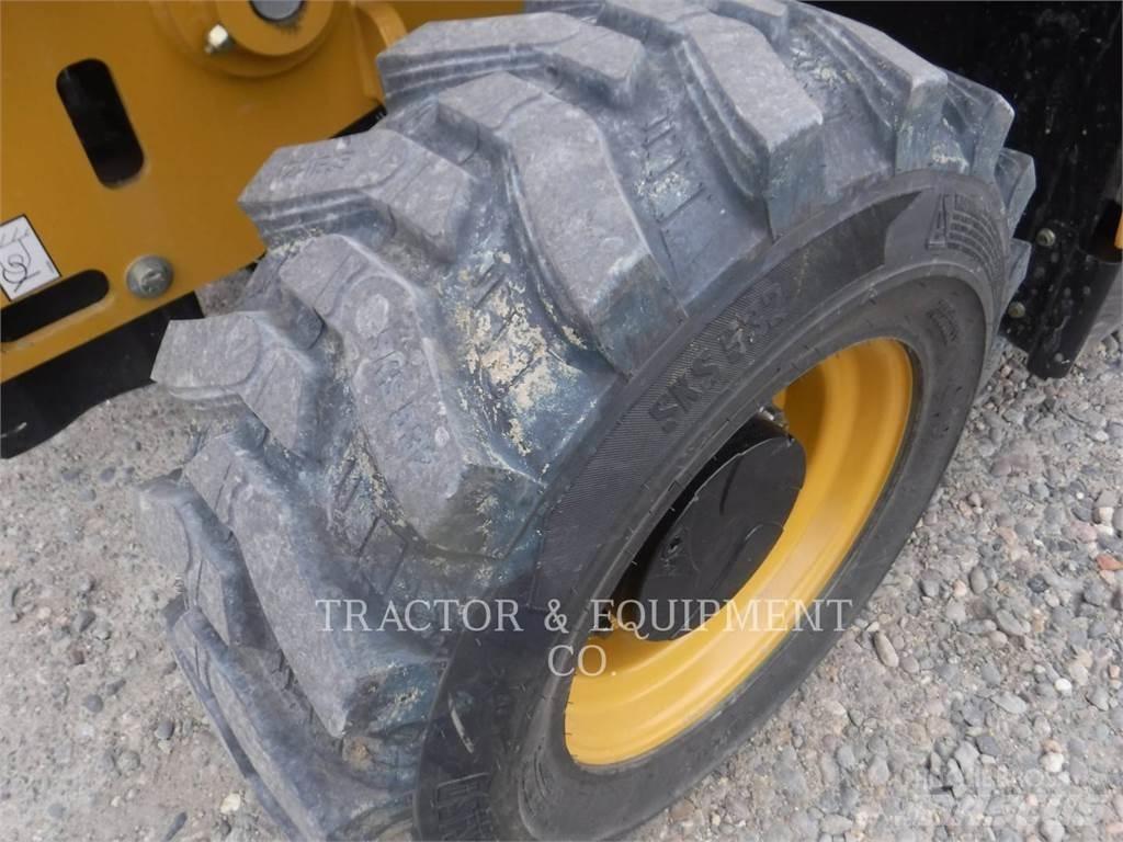 CAT TH255C Телескопічні навантажувачі