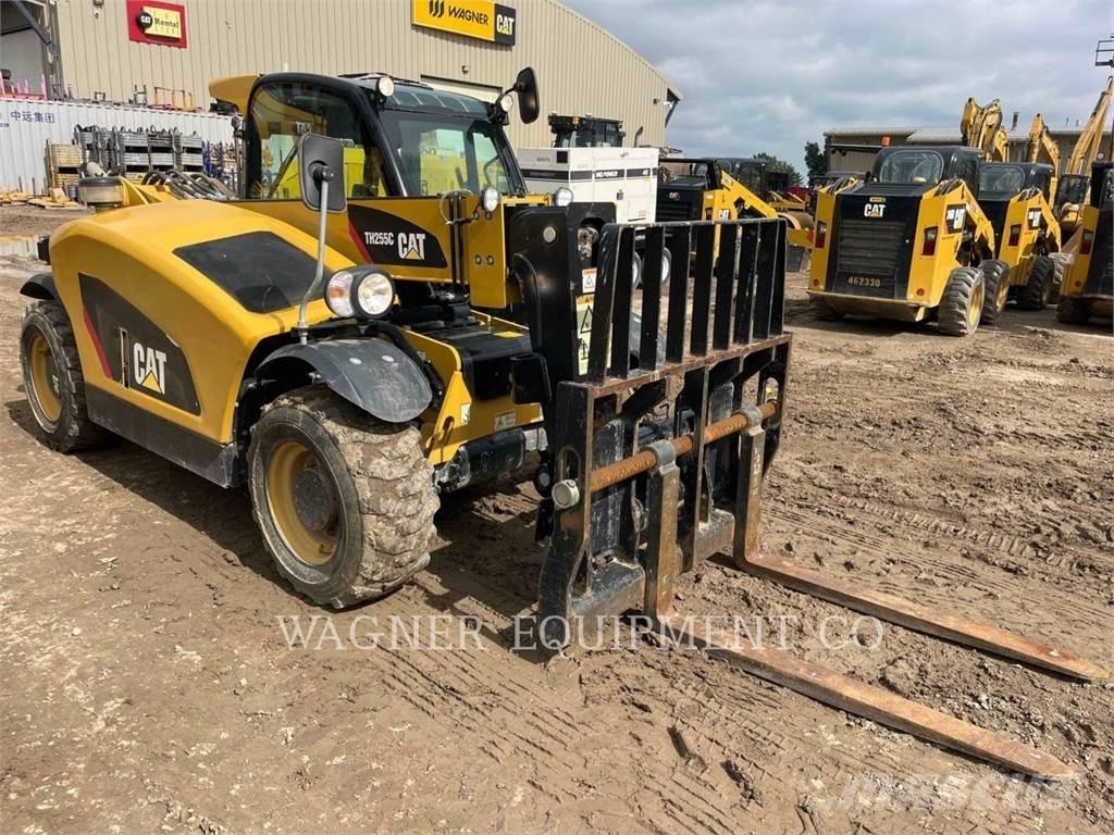CAT TH255C Телескопічні навантажувачі