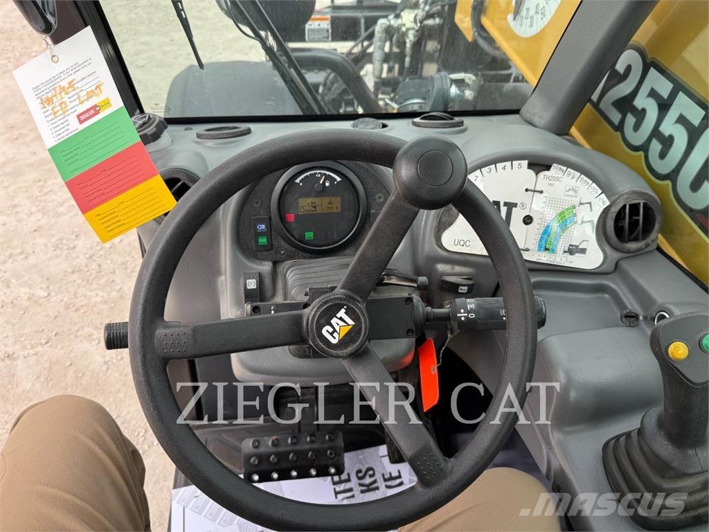 CAT TH255C Телескопічні навантажувачі