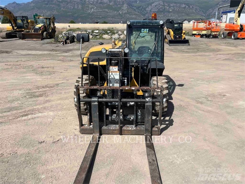CAT TH255C CB Телескопічні навантажувачі