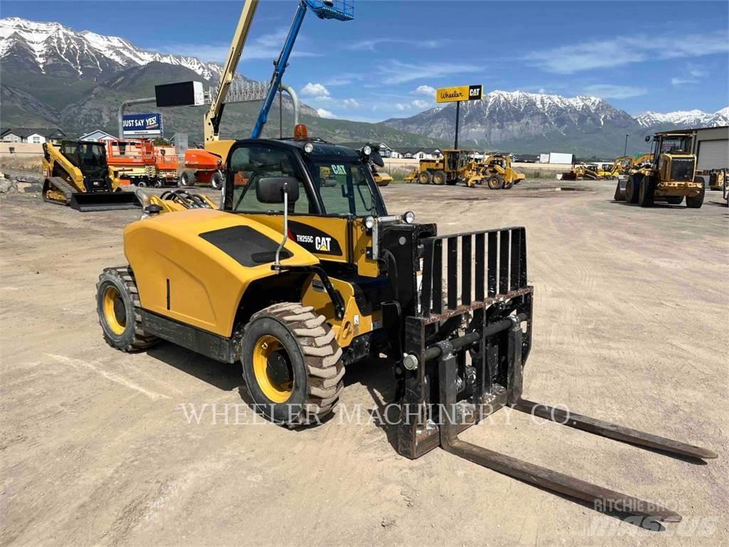 CAT TH255C CB Телескопічні навантажувачі