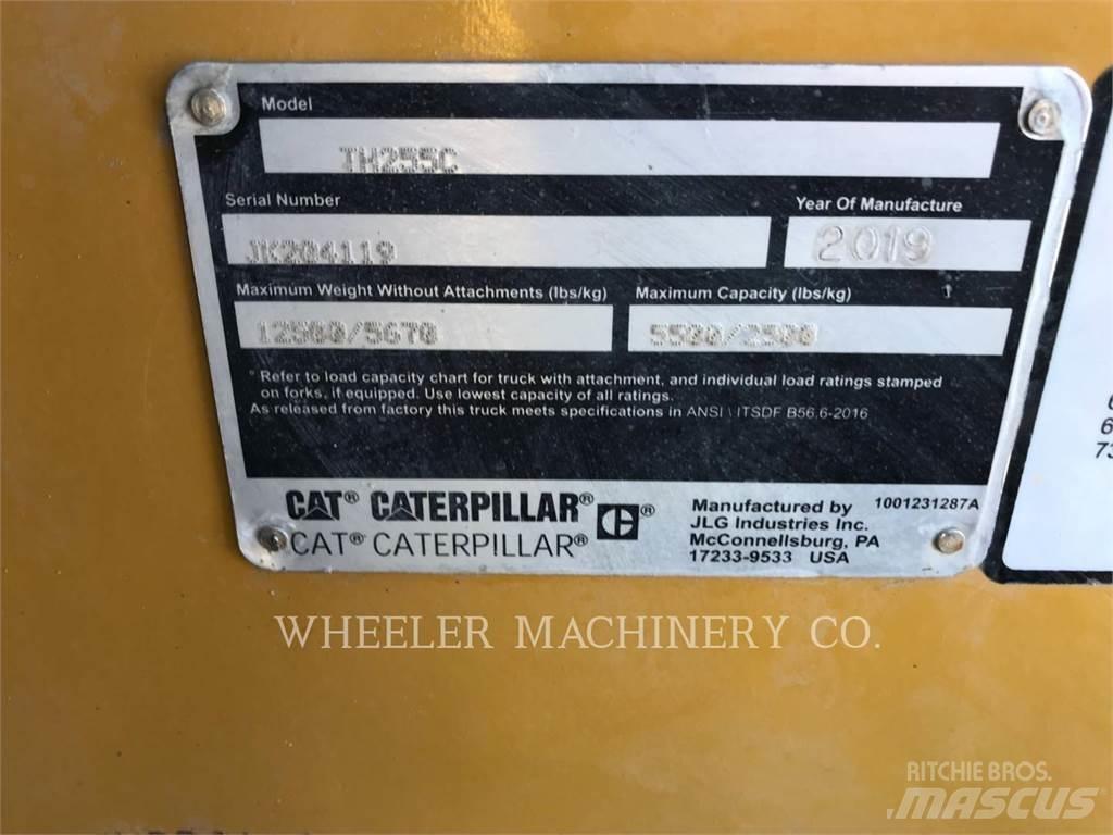 CAT TH255C CB Телескопічні навантажувачі