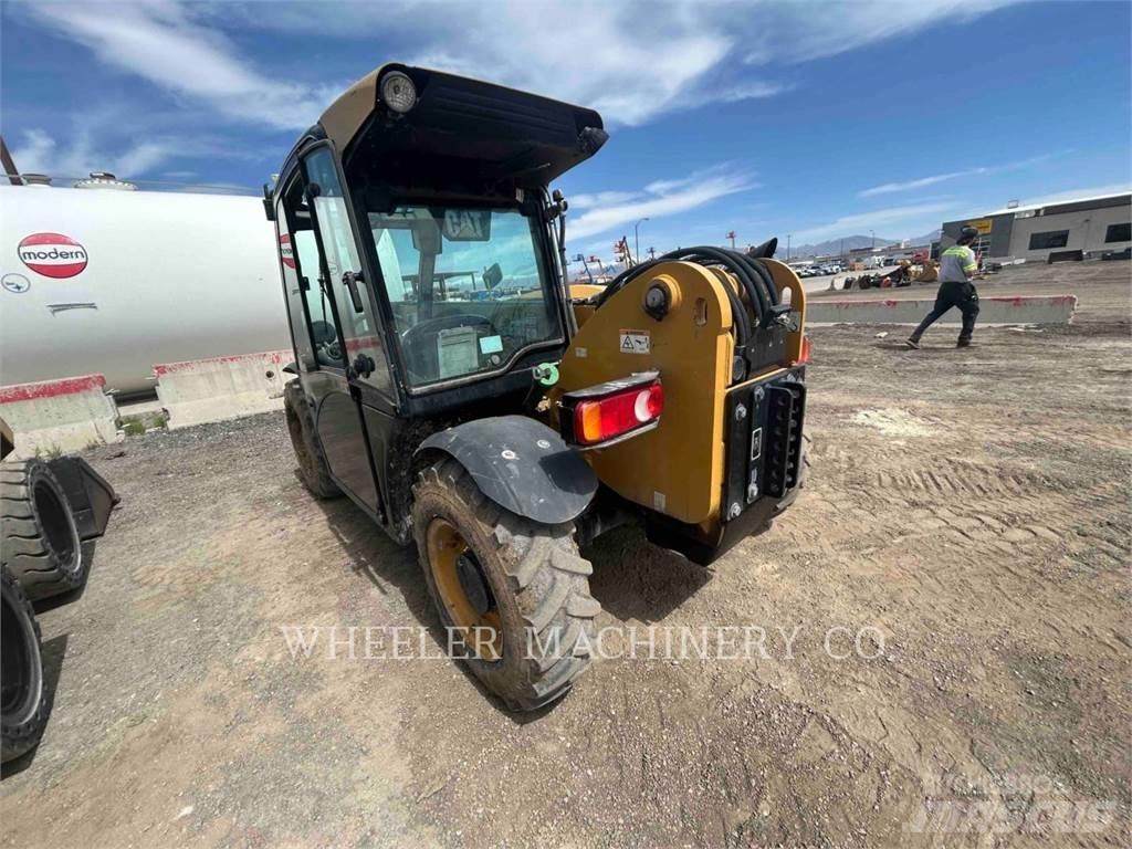 CAT TH255C CB Телескопічні навантажувачі