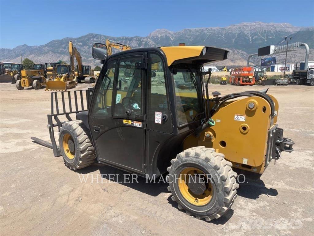 CAT TH255C CB Телескопічні навантажувачі