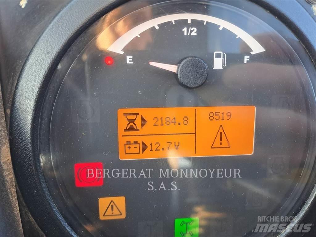 CAT TH417D Телескопічні навантажувачі