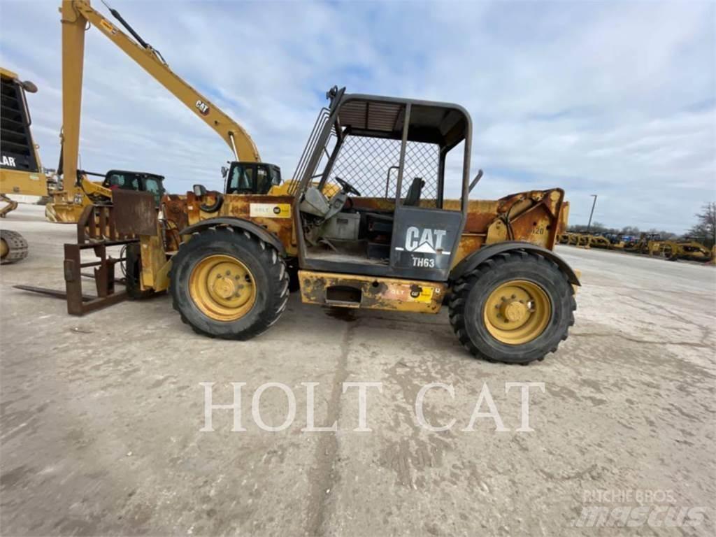 CAT TH63 Телескопічні навантажувачі