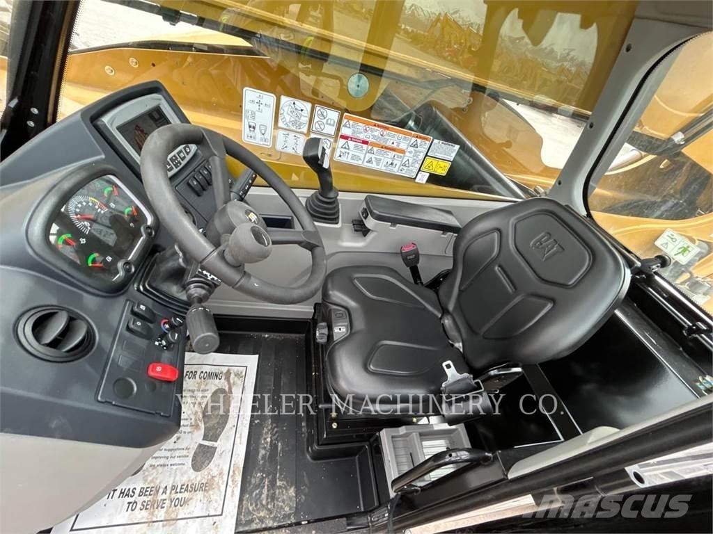 CAT TL1055-05 Телескопічні навантажувачі