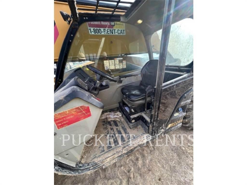 CAT TL1055D Телескопічні навантажувачі