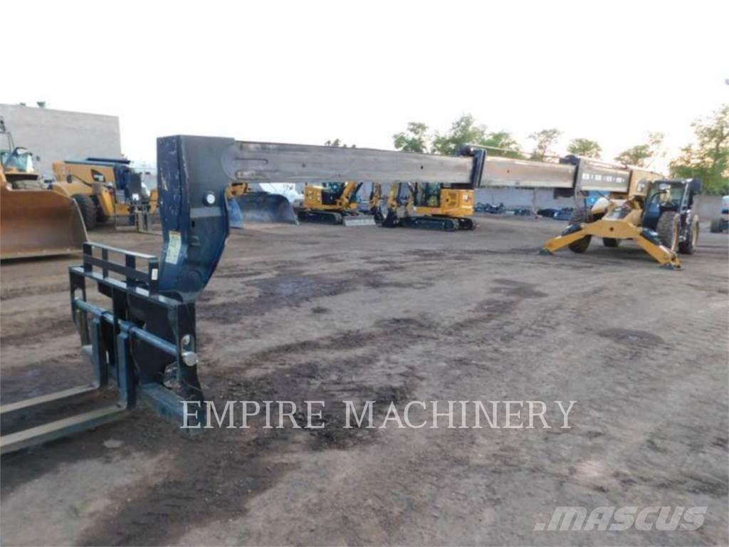 CAT TL1055D Телескопічні навантажувачі