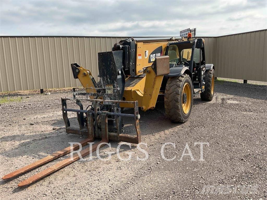 CAT TL1055D Телескопічні навантажувачі