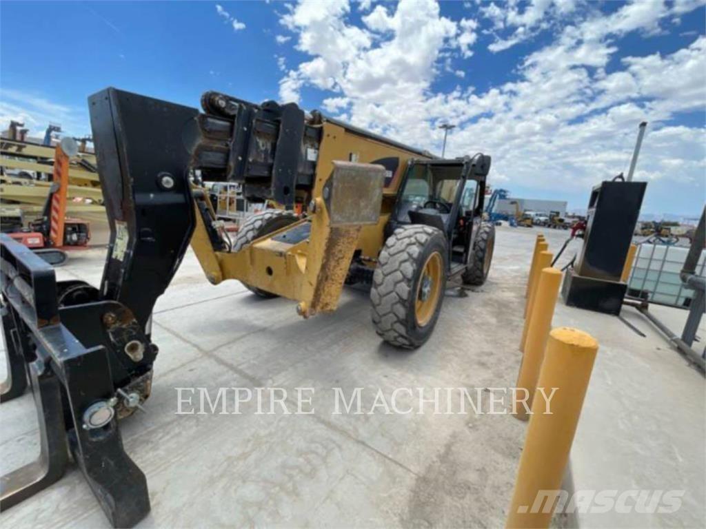 CAT TL1055D Телескопічні навантажувачі