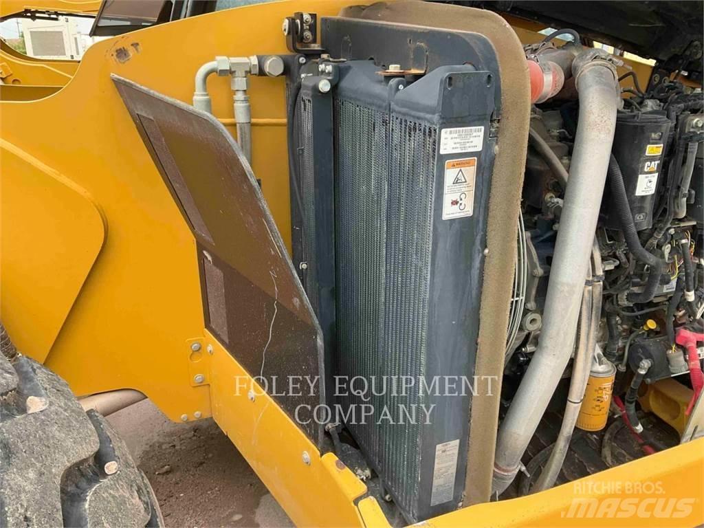 CAT TL1055DO Телескопічні навантажувачі