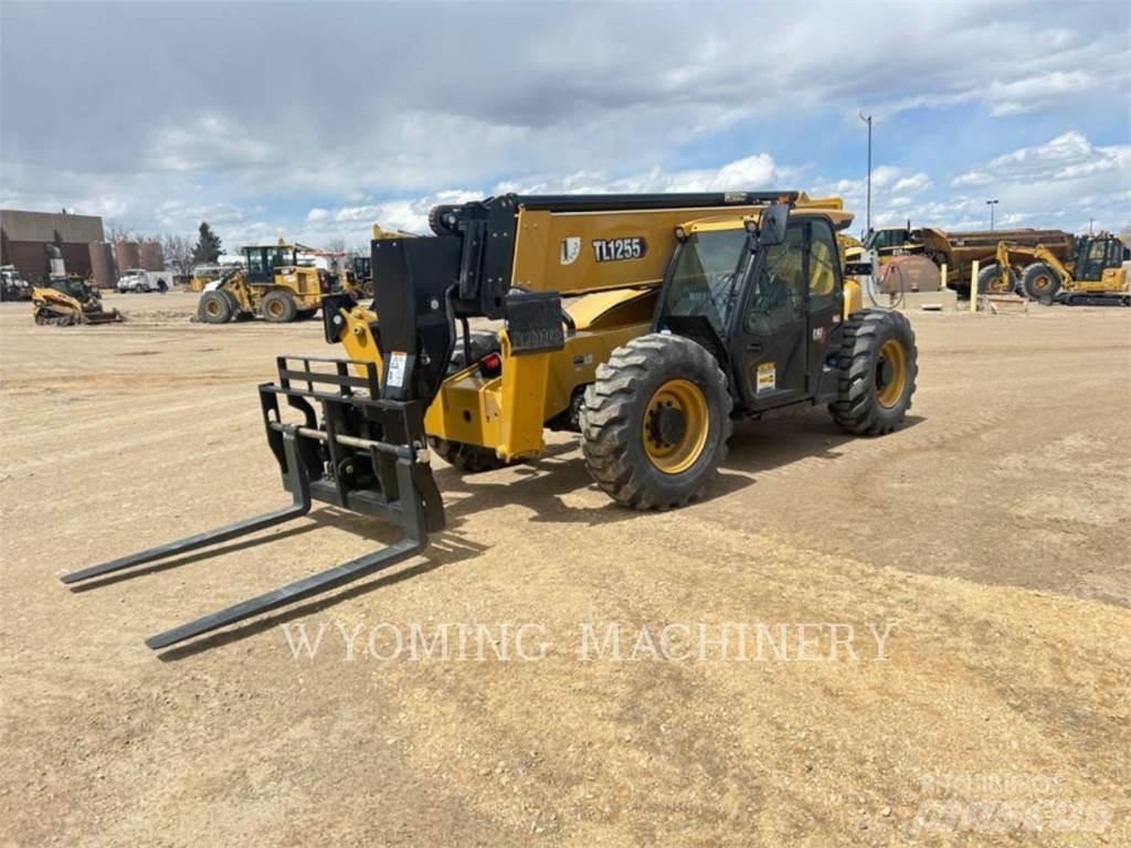 CAT TL1255 Телескопічні навантажувачі