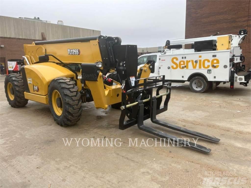 CAT TL1255 Телескопічні навантажувачі