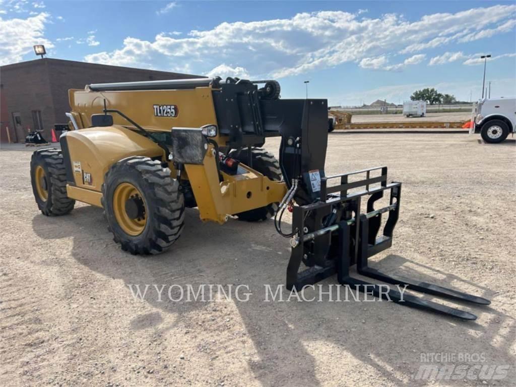 CAT TL1255 Телескопічні навантажувачі