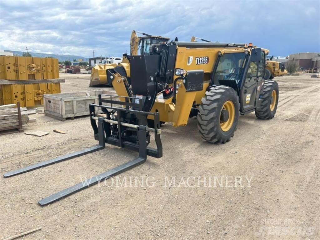 CAT TL1255 Телескопічні навантажувачі
