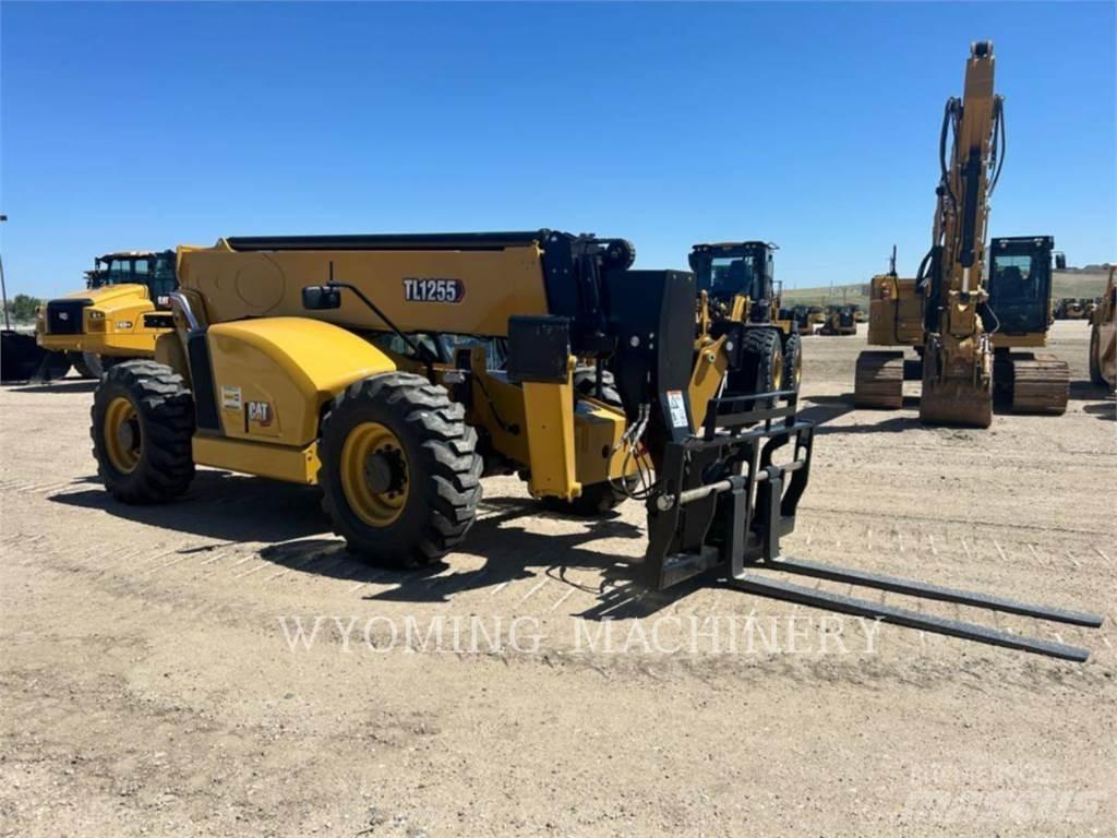 CAT TL1255 Телескопічні навантажувачі