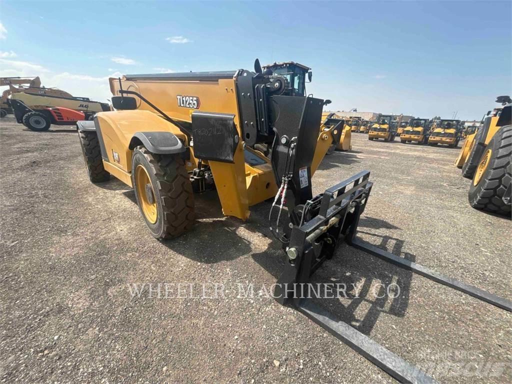 CAT TL1255 Телескопічні навантажувачі