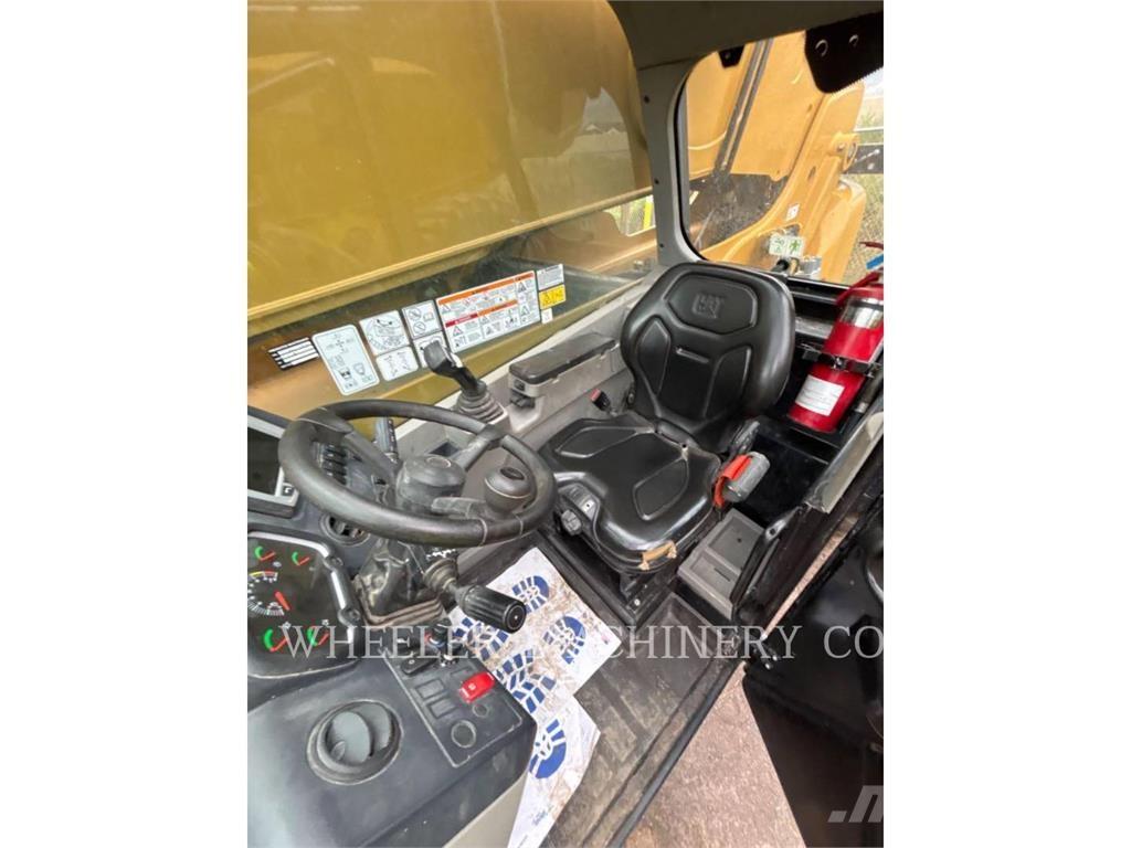 CAT TL1255-05 Телескопічні навантажувачі