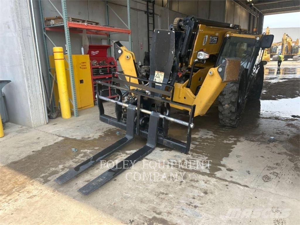 CAT TL1255-05C Телескопічні навантажувачі