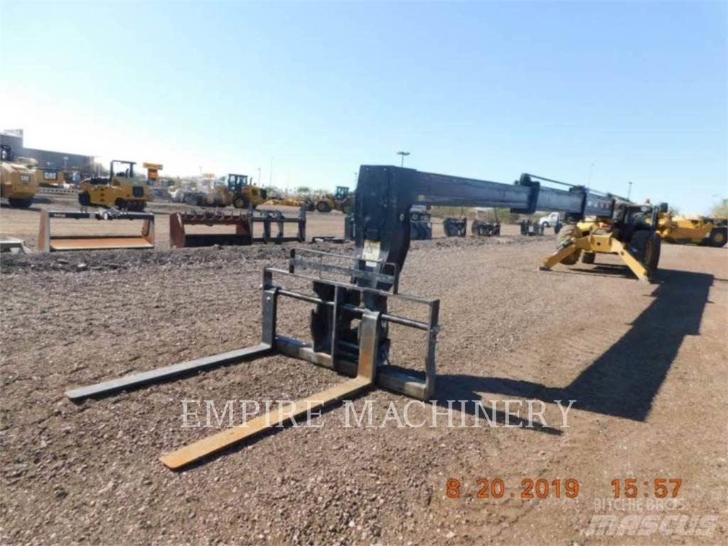 CAT TL1255D Телескопічні навантажувачі