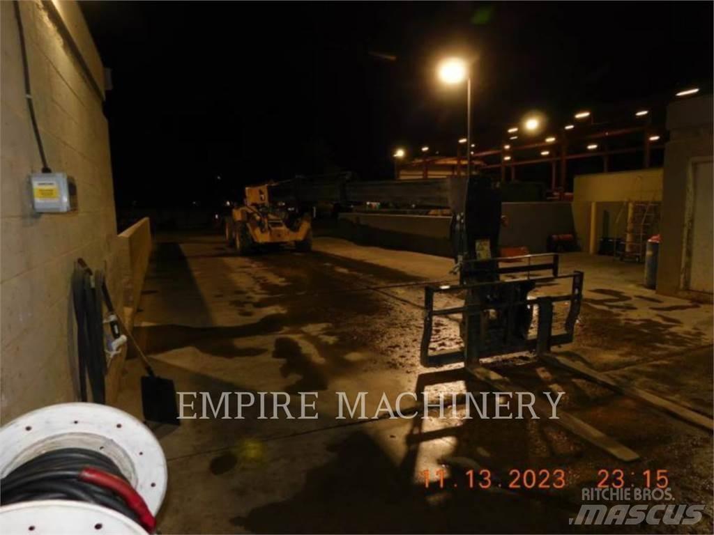CAT TL1255D Телескопічні навантажувачі