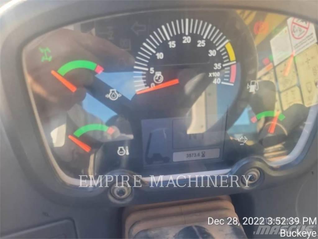 CAT TL1255D Телескопічні навантажувачі
