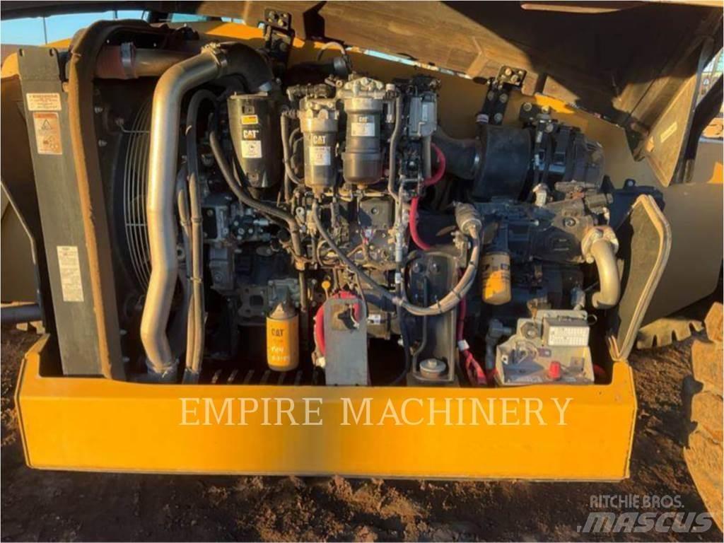 CAT TL1255D Телескопічні навантажувачі