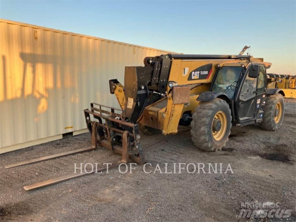 CAT TL1255D Телескопічні навантажувачі