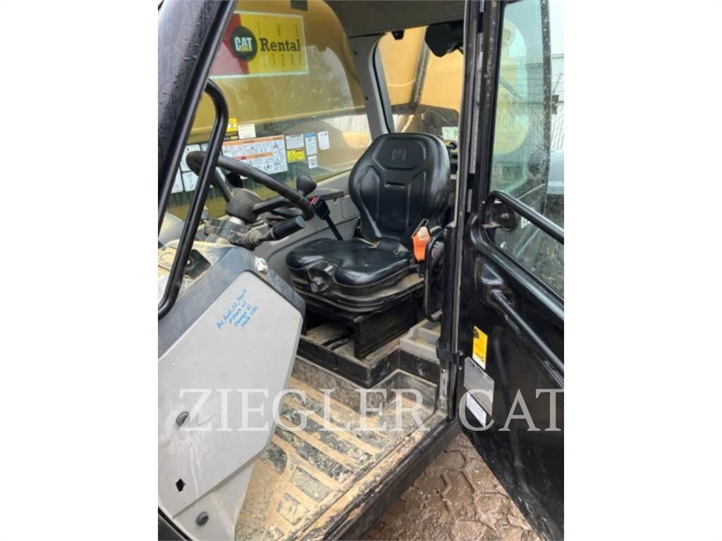 CAT TL1255D Телескопічні навантажувачі