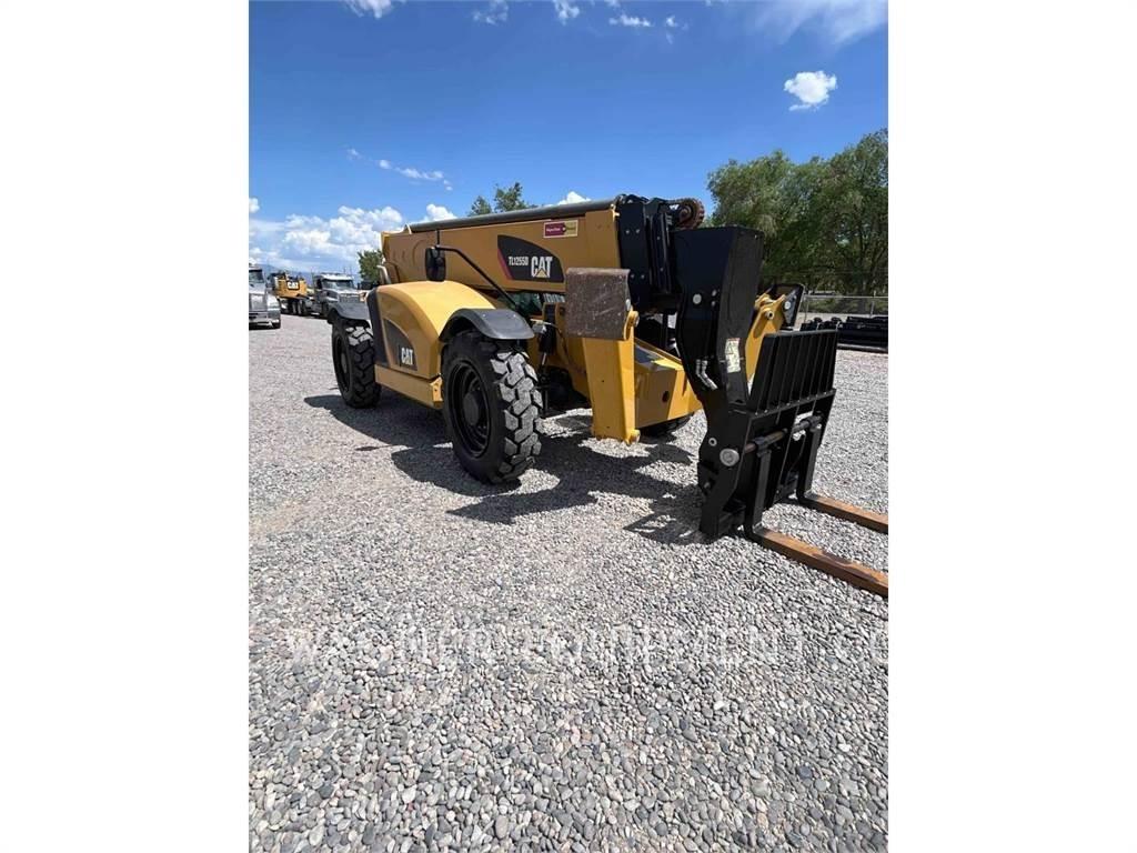 CAT TL1255D Телескопічні навантажувачі
