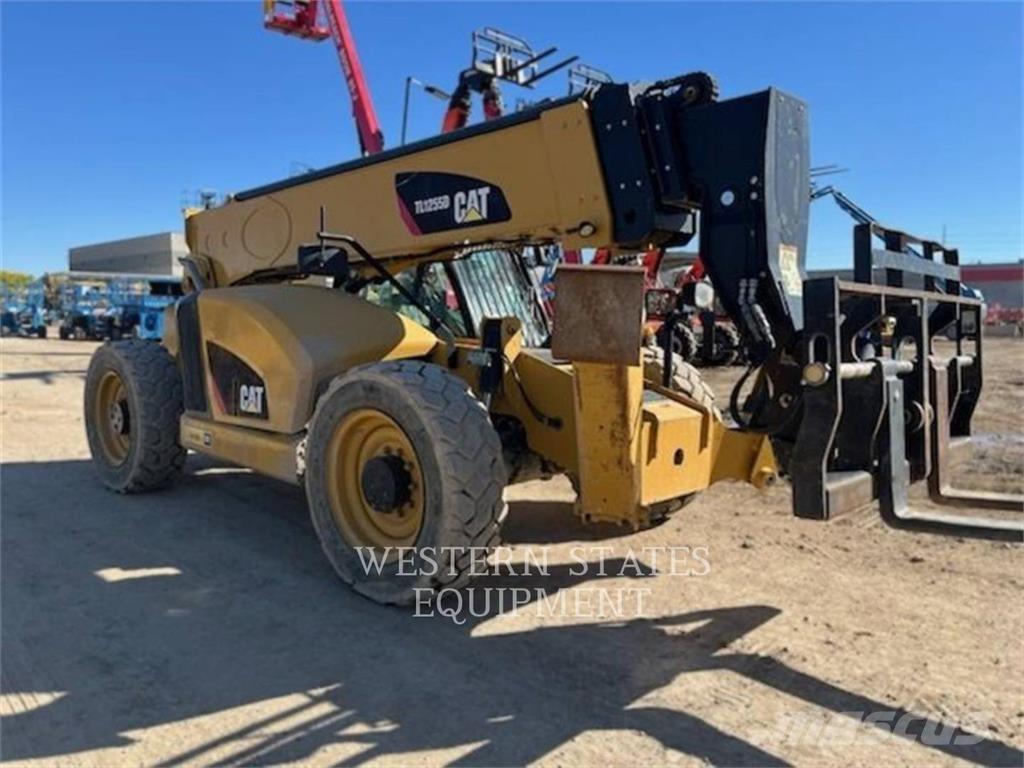 CAT TL1255D Телескопічні навантажувачі