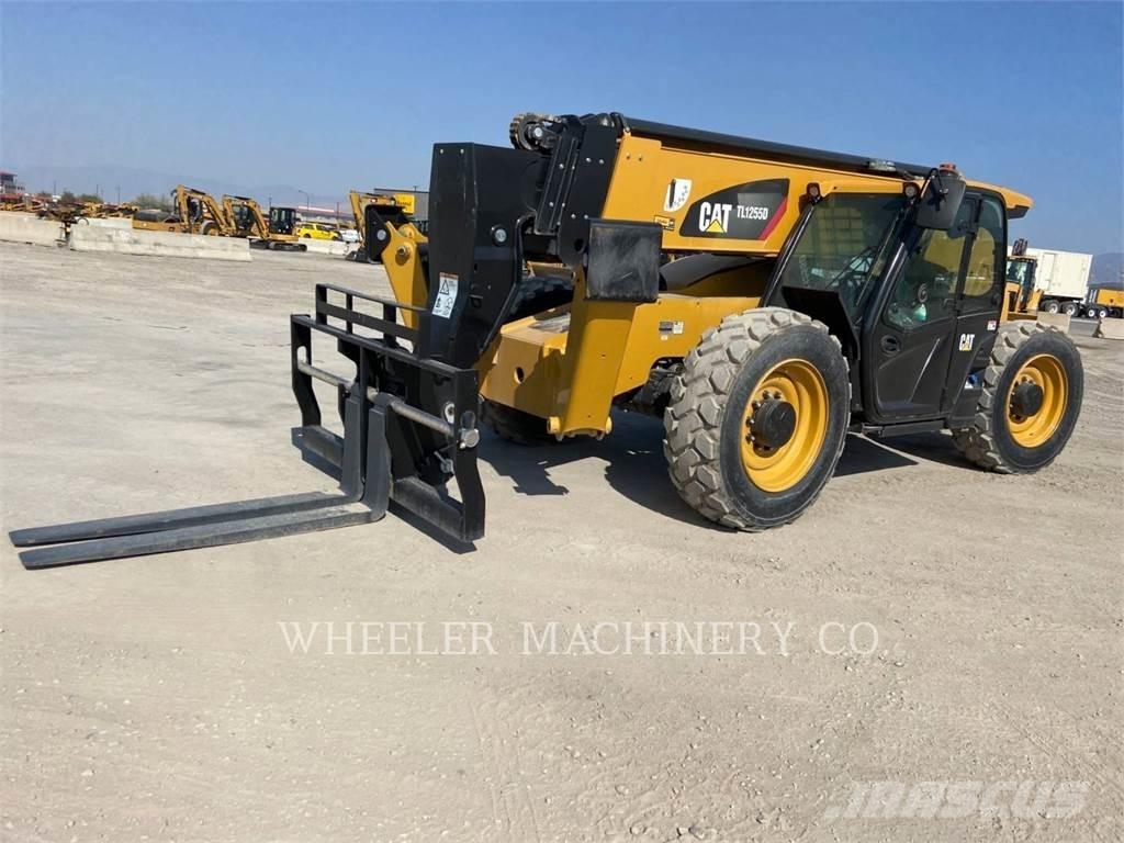 CAT TL1255D CB Телескопічні навантажувачі