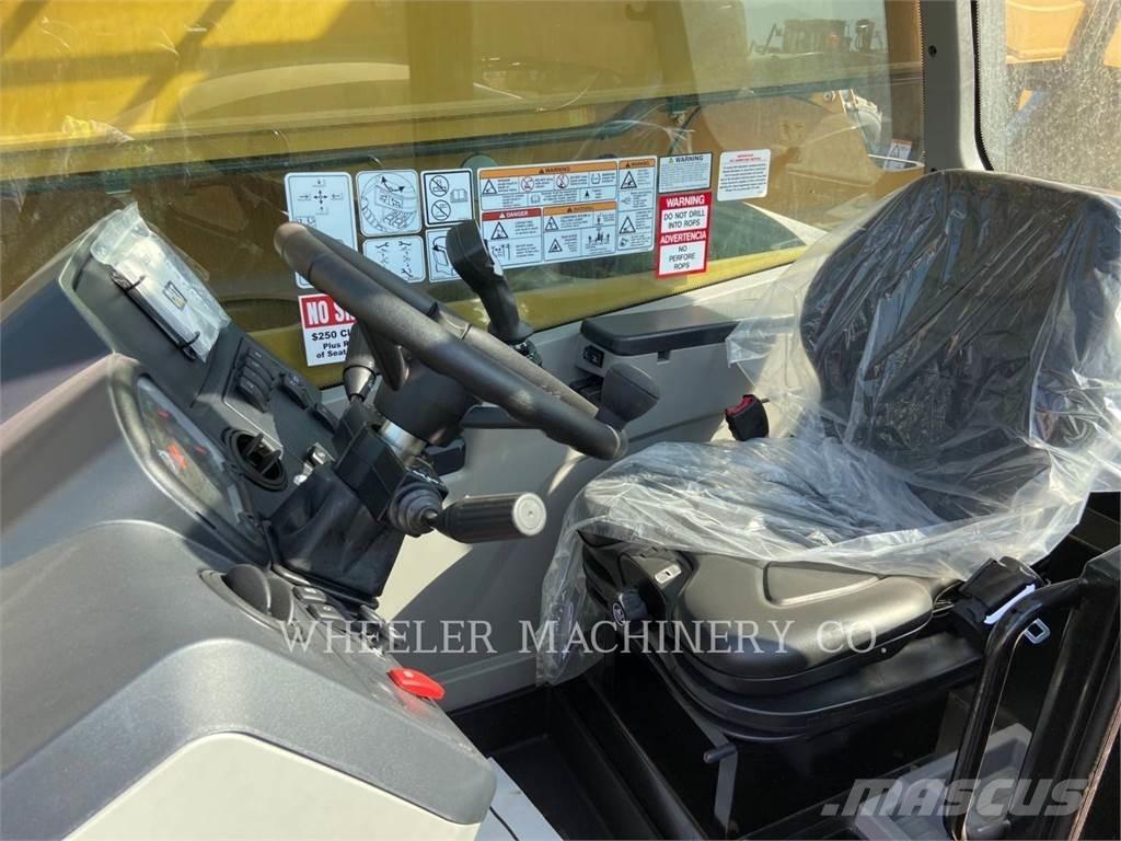 CAT TL1255D CB Телескопічні навантажувачі